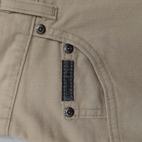 Vintage riveted by Lee high-waist khaki shorts size 14 - Picture 3 of 13